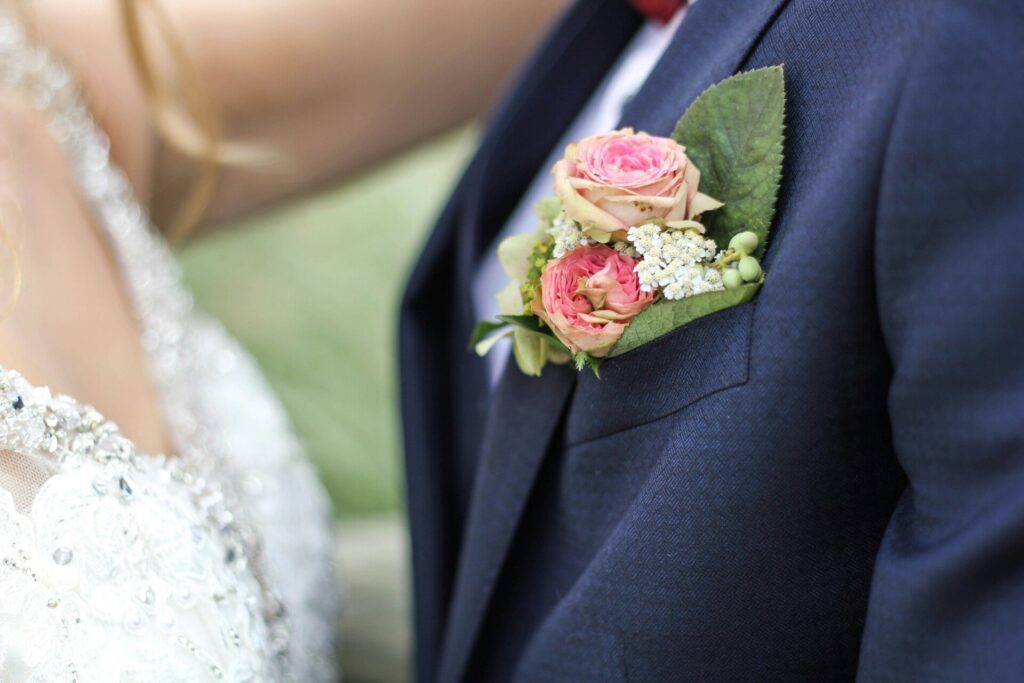 What to Consider When Planning a Beachside Ceremony